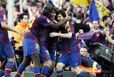 Y.Toure pasisiūlė padėti krizę išgyvenančiai „Barcelonai“