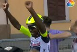 „Giro d‘Italia“ lenktynėse – istorinė afrikiečio pergalė ir problemos šaunant šampaną
