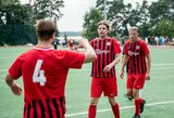 Futbolo spektaklis Panemunėje: jungtinė kauniečių komanda nepaliko vilčių Vilniaus „Prelegentams“