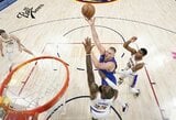 Titulo gynybą NBA čempionai pradėjo namie patiesdami „Lakers“ ekipą