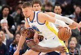 Porzingis mėgaujasi žaidimu šalia Curry: „Jis yra nuostabus“