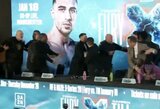 Johnas Fury sukėlė chaosą Tommy Fury ir D.Tillo kovos spaudos konferencijoje