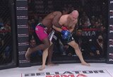 Buvusio „Bellator“ čempiono pamokos: mėtytas J.Anglickas vienbalsiai pralaimėjo 37-erių metų veteranui P.Davisui