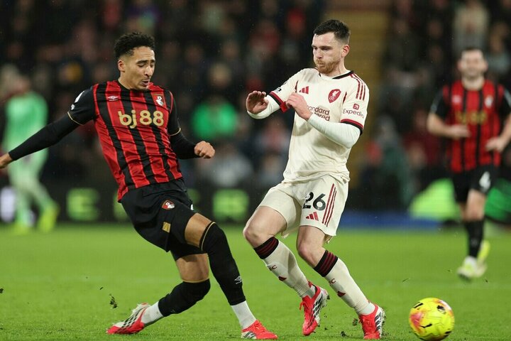 Dviejų įvarčių deficitą panaikinęs „Liverpool“ galiausiai krito prieš „Bournemouth“