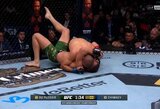 UFC turi naują čempioną: beveik visą kovą kontroliavęs Chamzatas Čimajevas nepaliko jokių vilčių Dricusui Du Plessiui