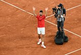 Dar nematyto palaikymo iš „Roland Garros“ publikos sulaukęs Djokovičius reagavo emocingai: „Gali būti, kad tai buvo mano paskutinis mačas čia. Nežinau“