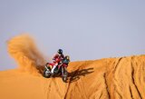 Žiauri nesėkmė: į startą važiavęs motociklų įskaitos vienas lyderių D.Sandersas susilaužė ranką ir baigė Dakarą