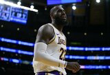 „Aš per senas šiam šūdui“: „Lakers“ ir „Warriors“ rungtynėse – laikrodžio nesusipratimai