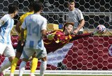 Korėjiečių vartininkas demonstravo stebuklus, bet „Borussia“ sugebėjo išvargti pergalę
