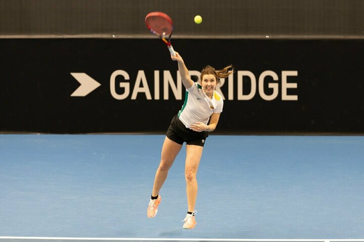 Justina Mikulskytė Dubajuje neatsilaikė prieš garsią Čekijos tenisininkę