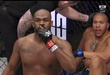 J.Jonesas užtruko vos 2 minutes, kad priverstų pasiduoti C.Gane'ą bei tapo UFC sunkiasvorių čempionu