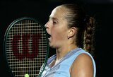 J.Ostapenko sensacingai krito prieš 19-metę varžovę – žiūrovai išvydo 34 dvigubas klaidas