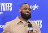 Pasitraukęs iš kovos dėl titulo LeBronas Jamesas nežino, ar žais ir kitą sezoną