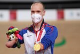 Pavydėtinas ruso užsispyrimas: įsidarbino maisto kurjeriu, surinko pinigų pasiruošimui paralimpiadai ir sumušė pasaulio rekordą