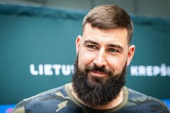 Jonas Valančiūnas | Roberto Riabovo / BNS nuotr.