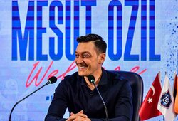 M.Ozilas paskelbė apie savo karjeros pabaigą 