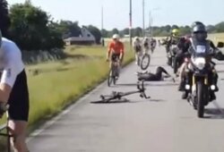 Tragedija triatlono varžybose: motociklininkas žuvo, sportininkas – sunkiai sužeistas
