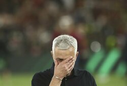 J.Mourinho šokiruotas „AS Roma“ darbu žaidėjų rinkoje