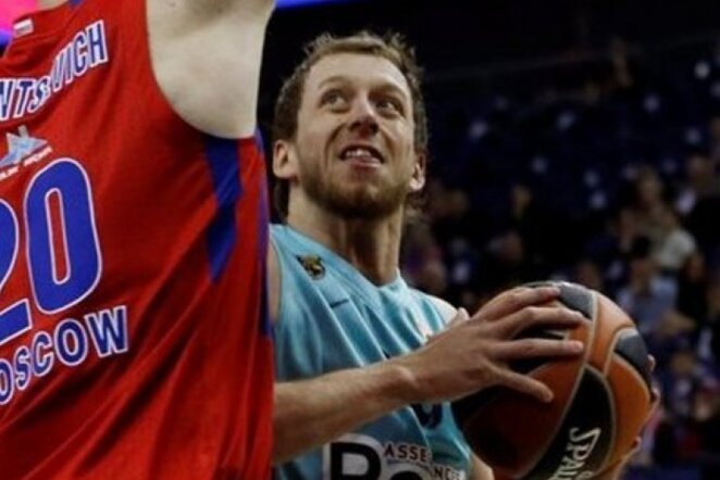 J.Inglesas keliasi į Izraelį (Scanpix nuotr.)