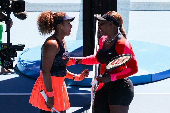 Naomi Osaka ir Serena Williams | Scanpix nuotr.