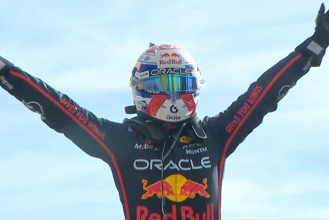 Maxas Verstappenas | „Stop“ kadras