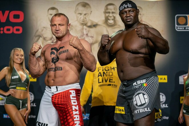 Mariuszas Pudzianowskis ir Serigne Ousmane Dia | Organizatorių nuotr.