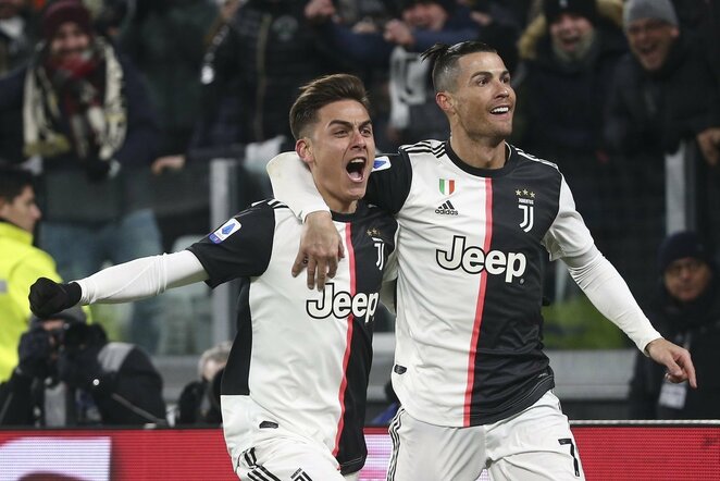 Paulo Dybala ir Cristiano Ronaldo | Scanpix nuotr.