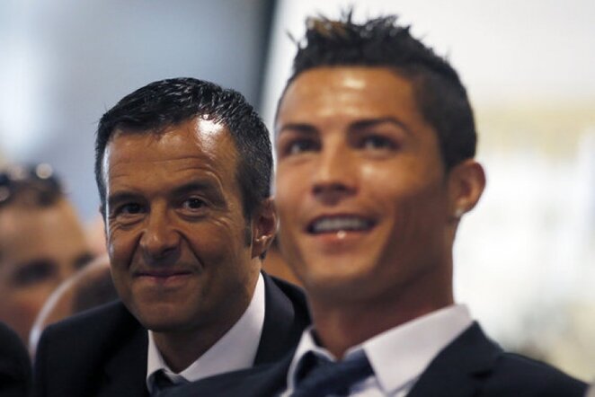 Jorge Mendesas ir Cristiano Ronaldo | Reuters/Scanpix nuotr.