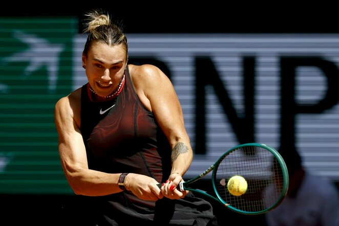 Aryna Sabalenka prieš Jessicą Bouzas Maneiro | EPA / YOAN VALAT nuotr.