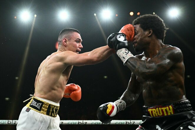 Errolas Spence'as prieš Timą Tszyu | EPA nuotr.