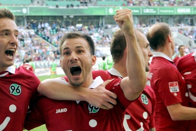 Švenčiantys „Hannover“ klubo futbolininkai | AFP/Scanpix nuotr.