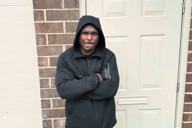 Stephaunas Hoppsas | „Stop“ kadras