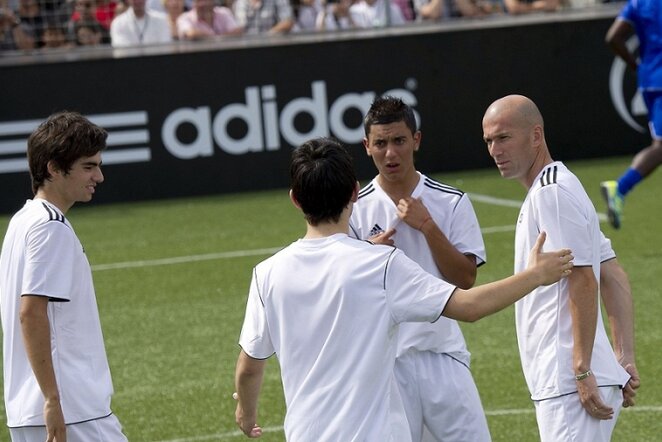 Enzo (kairėje) ir Zinedine'as (dešinėje) Zidane'ai | AFP/Scanpix nuotr.