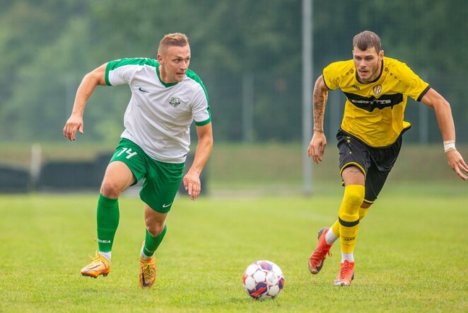 Lietuvos mažojo futbolo čempionato rungtynių akimirka (2023-08-26, Naujoji Akmenė) | Evaldo Šemioto nuotr.