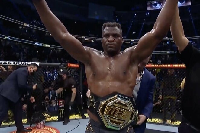 Francisas Ngannou | „Stop“ kadras