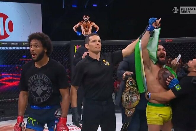 A.J.McKee ir Patricio „Pitbull“ Freire | „Stop“ kadras