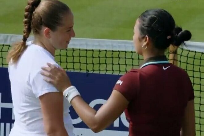 Jelena Ostapenko ir Alexandra Eala | „Stop“ kadras