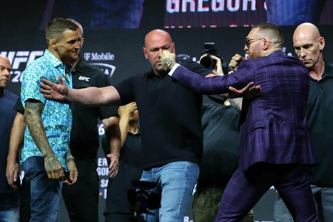 Dustinas Poirier ir Conoras McGregoras | Scanpix nuotr.