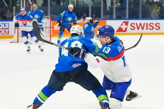 Slovakija – Slovėnija rungtynių akimirka | IIHF nuotr.