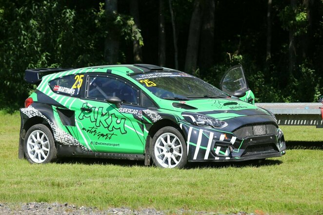 Į Vilkyčių autosporto kompleksą jau plūsta Baltijos šalių ralio kroso meistrai | Organizatorių nuotr.
