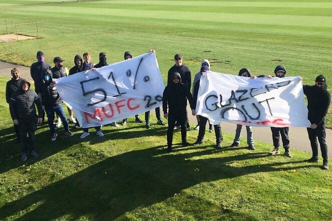 „Man United“ fanų protestas | „Twitter“ nuotr.