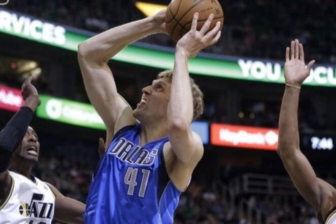 D.Nowitzki atvedė klubą į dar vieną pergalę (Scanpix)