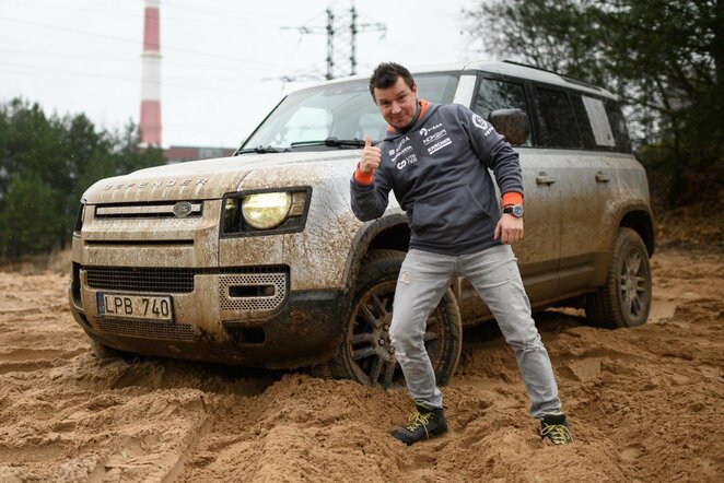 „Land Rover“ vairuotojams A.Juknevičius atskleis Dakaro patirtį | Organizatorių nuotr.