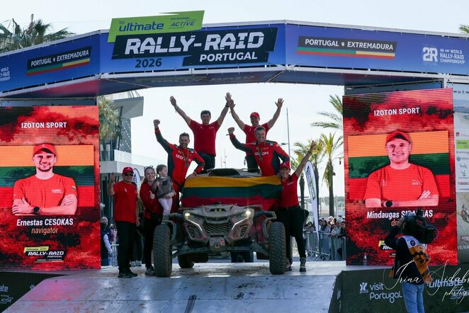 „Izoton Sport“ ekipažas Portugalijos ralyje | Komandos nuotr.