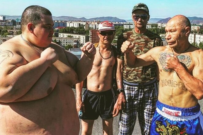 Garsus Rusijos blogeris įveikė 240 kg sveriantį varžovą | Instagram.com nuotr