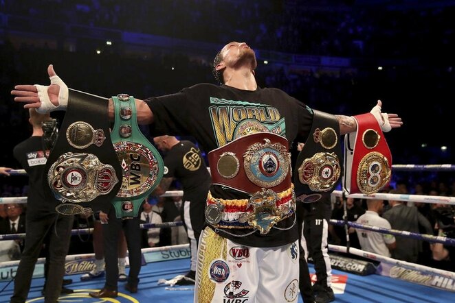 Oleksandras Usykas prieš Tony Bellew | Scanpix nuotr.