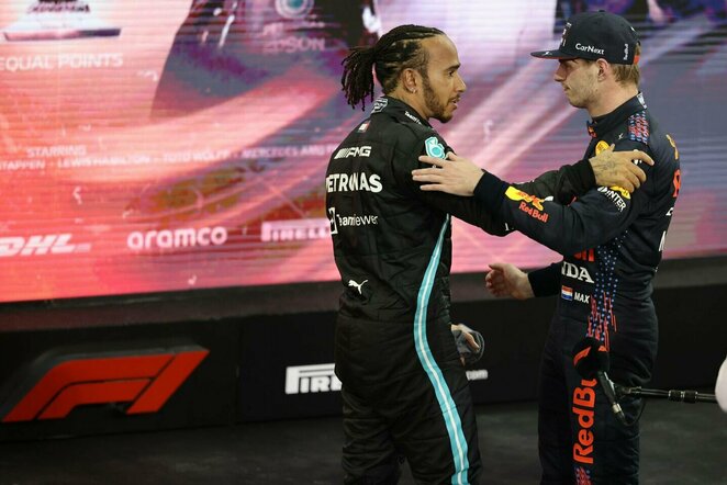 Lewisas Hamiltonas ir Maxas Verstappenas | Scanpix nuotr.