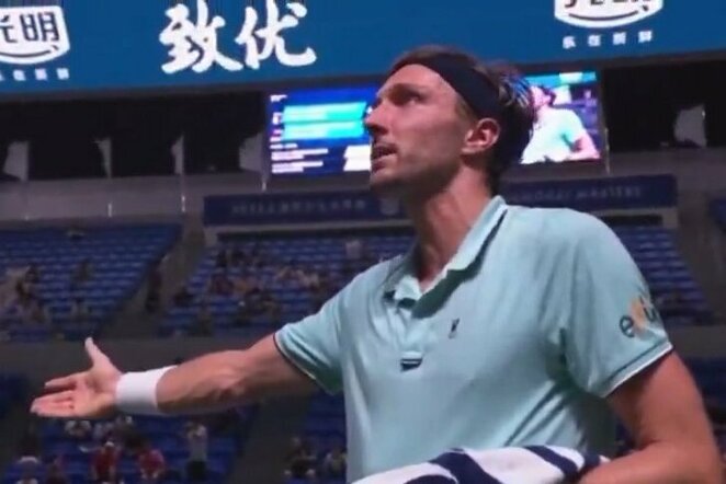 Arthuras Rinderknechas | „Stop“ kadras