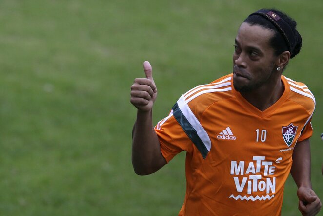 Ronaldinho gali sugrįžti į profesionalų futbolą | Scanpix nuotr.