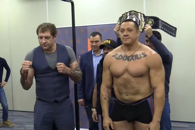 Aleksandras Jemeljanenka ir Michailas Kokliajevas | Youtube.com nuotr.